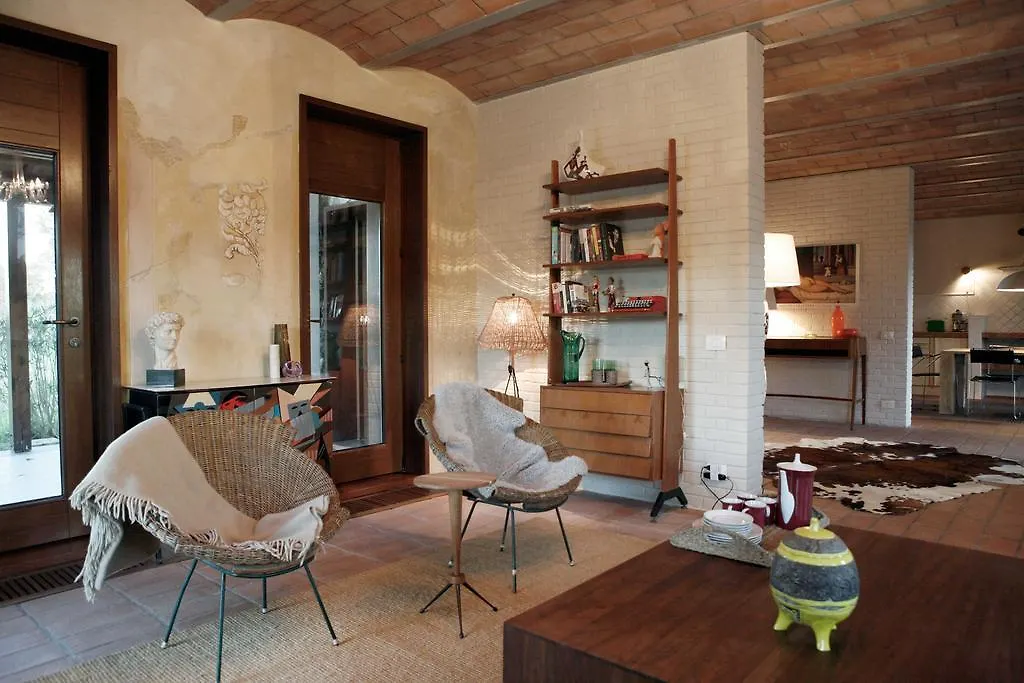 Villa Acquaviva Монтескудайо